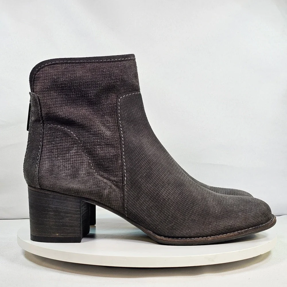 Aquatalia Women Grey Textured Suede Ankle Boots Block Heel Made in Italy Size 10